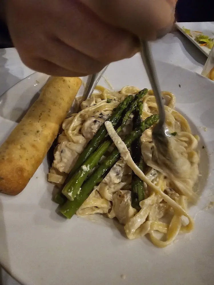 Fettuccine Alfredo with Chicken